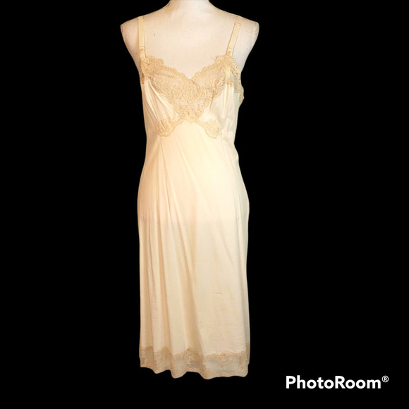 Vintage Ivory Slip - Picture 1 of 8